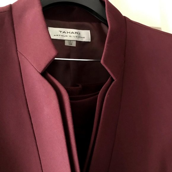 NEW Tahari Plus Double Star Neck Burgundy Pantsuit - Picture 2 of 12